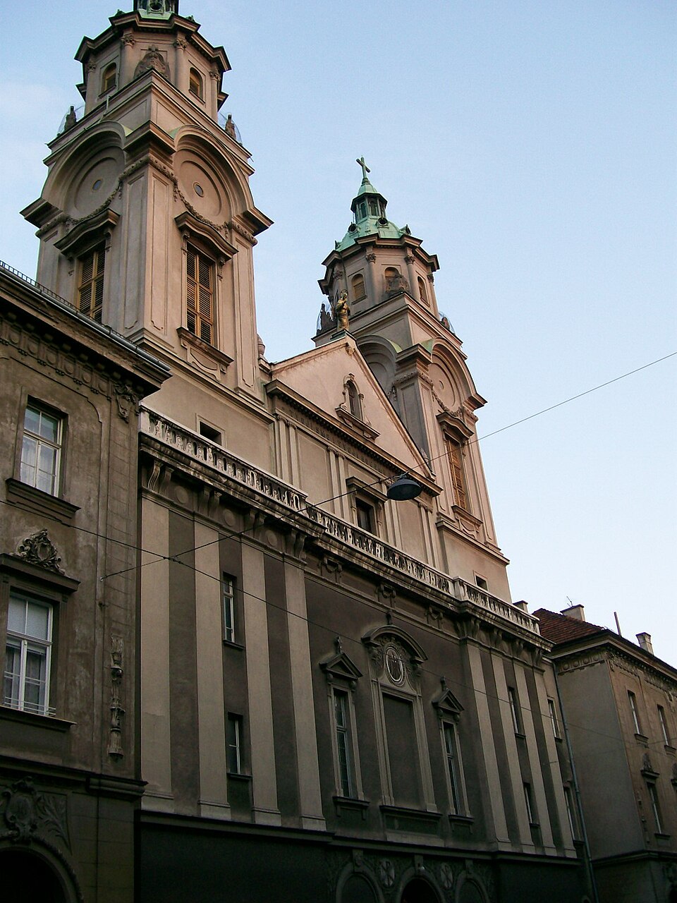 Bazilika Presvetog Srca Isusova, zvonici